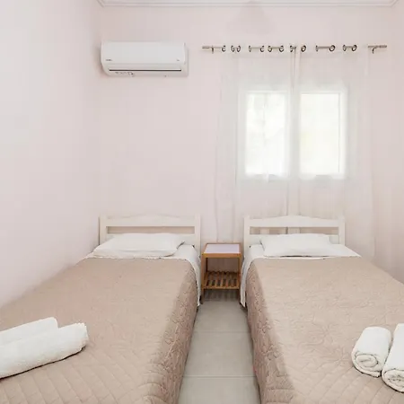 Apartament Lazaros Gouvia
