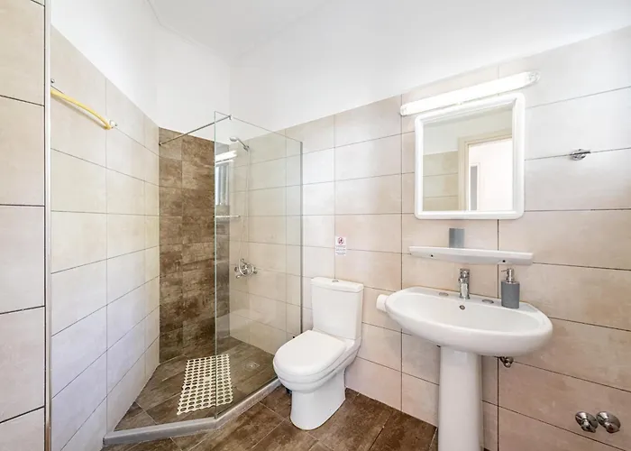 Lazaros Apartament *